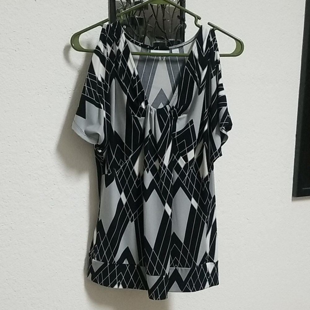 New York & Company Cold Shoulder dress shirt
